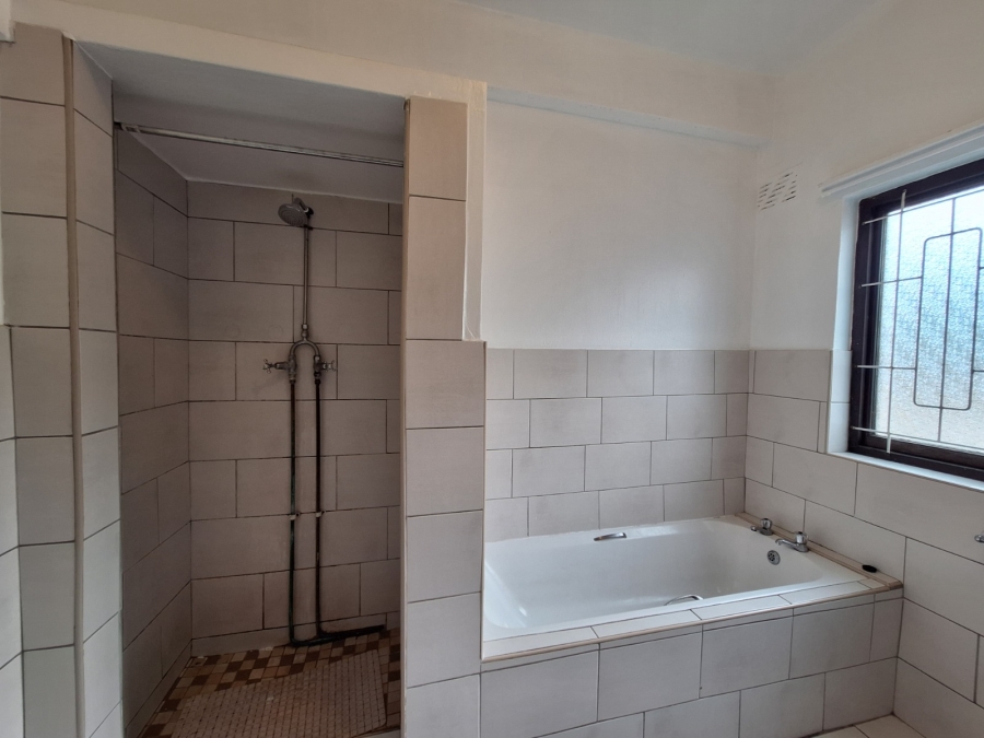 To Let 3 Bedroom Property for Rent in Kenilworth Western Cape